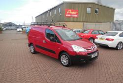CITROEN BERLINGO - LX 3 SEATER - THE BEST AVAILABLE - SUPERB CONDITION - BRIGHT RED - NO VAT