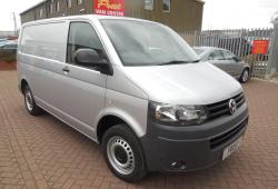 VOLKSWAGEN TRANSPORTER T5 2013 - SWB - AIR CON -<br>TAILGATE - 140ps - T32 - SILVER - ONE OWNER FSH