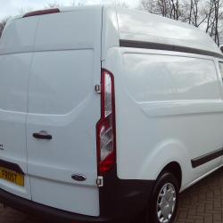 FORD CUSTOM SWB HR TREND AIRCON,NAV FSH