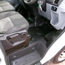 FORD TRANSIT 350 TIPPER CAGED BODY