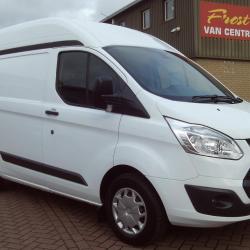 FORD CUSTOM SWB HR TREND AIRCON,NAV FSH