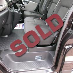 RENAULT TRAFIC FORMULA 1 EDITION SPORTS - 6 SEAT CREWVAN