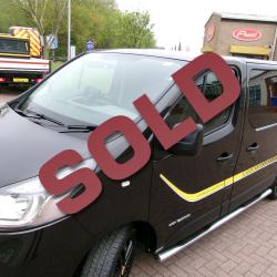 RENAULT TRAFIC FORMULA 1 EDITION SPORTS - 6 SEAT CREWVAN