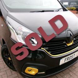 RENAULT TRAFIC FORMULA 1 EDITION SPORTS - 6 SEAT CREWVAN