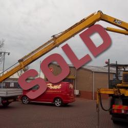 MERCEDES AXOR 1823 4X4 HIAB CRANE