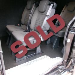 RENAULT TRAFIC FORMULA 1 EDITION SPORTS - 6 SEAT CREWVAN